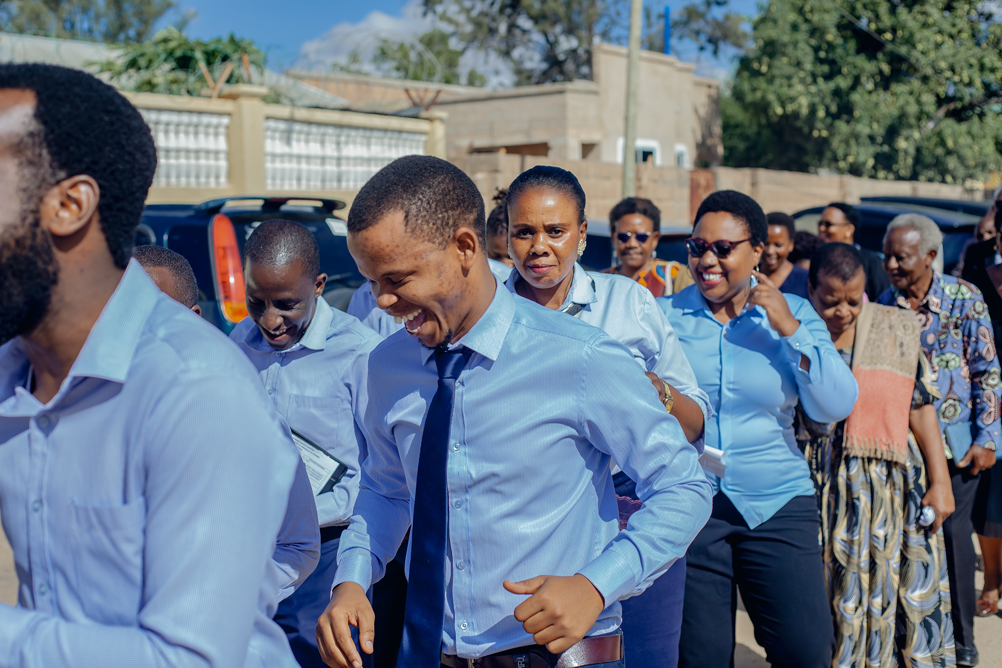 Wanachama wa KKKT Arusha Road SACCOS wakiwa pamoja